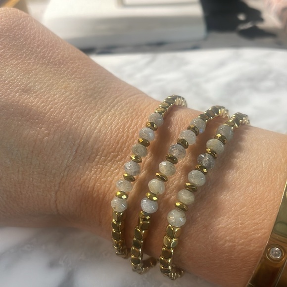 Cube gold Hematite & Labradorite Bracelet - Picture 2 of 3